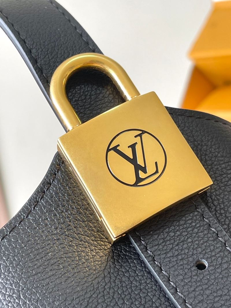 Louis Vuitton Hobo Bags